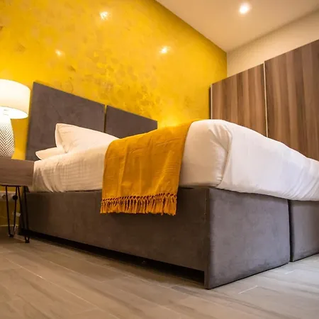 Spacious With Pool Ferienhaus Għasri