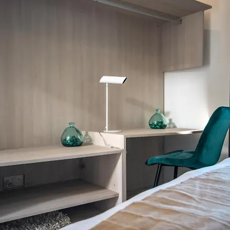 Ferienhaus Spacious With Pool Għasri